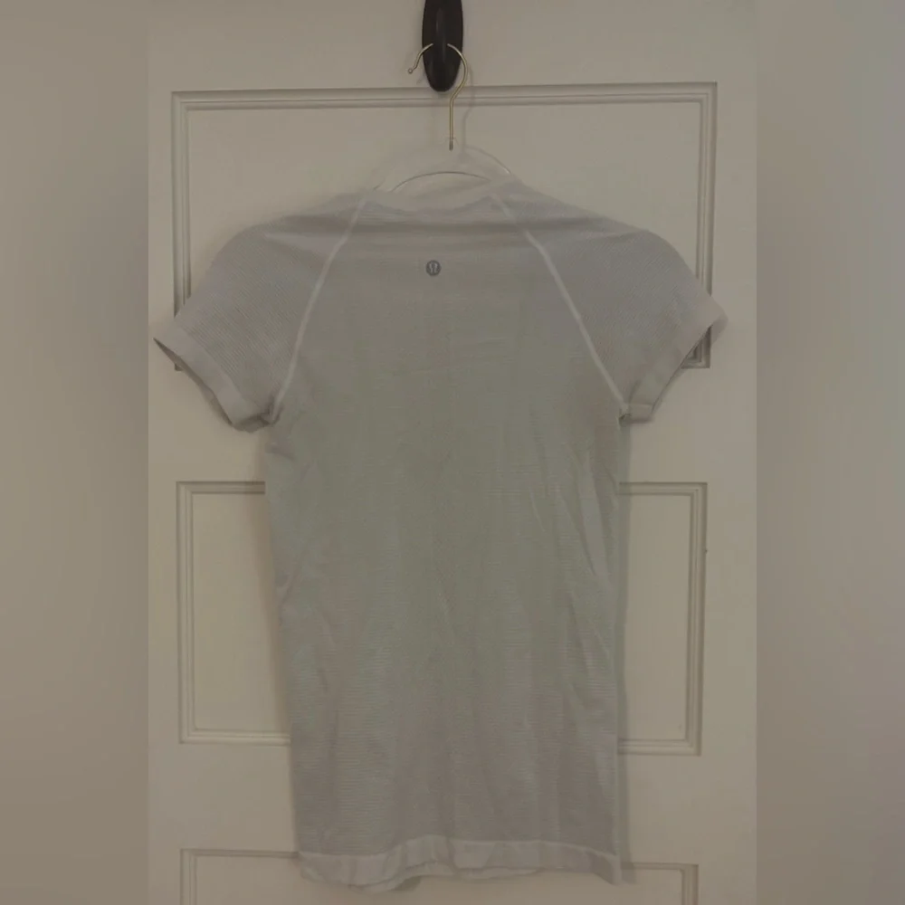 Lululemon white swiftly tech - Picture 2 of 2